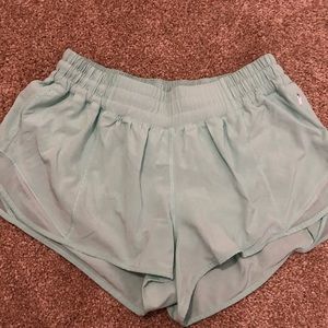 Lululemon Hotty Hot Shorts in mint!